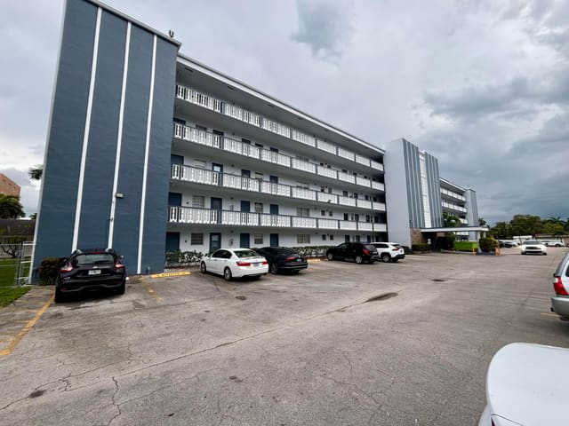 232 NE 12th Avenue 501, sold in Meadowbrook Towers Condo, Hallandale Beach, FL