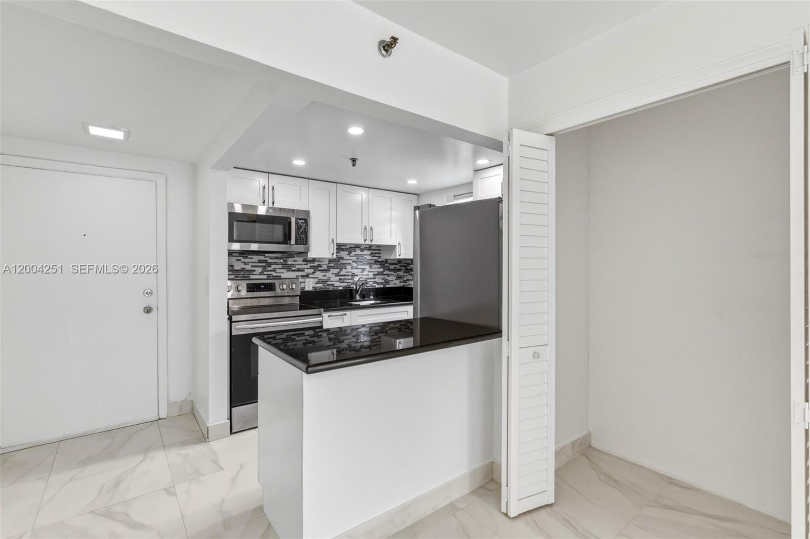 140 NW 14th Avenue 9 — photo 11