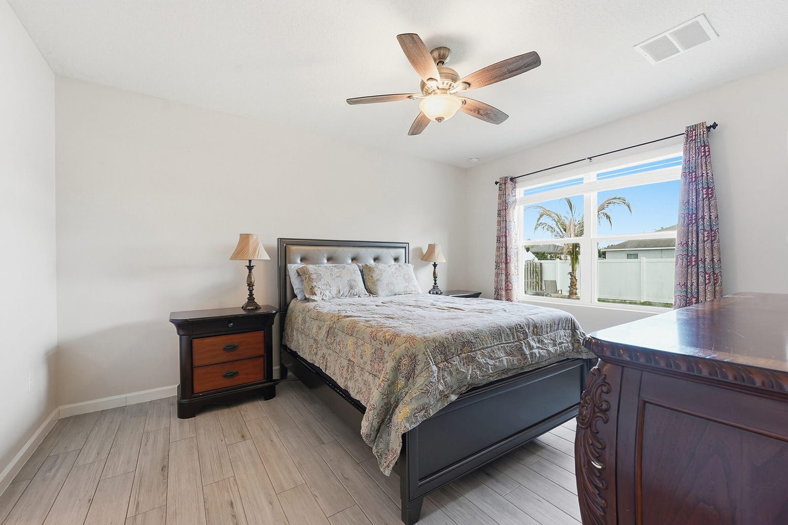 1031 SW Alexandria Avenue — photo 4
