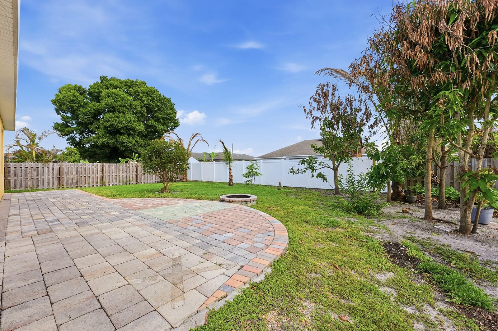 1031 SW Alexandria Avenue — photo 9