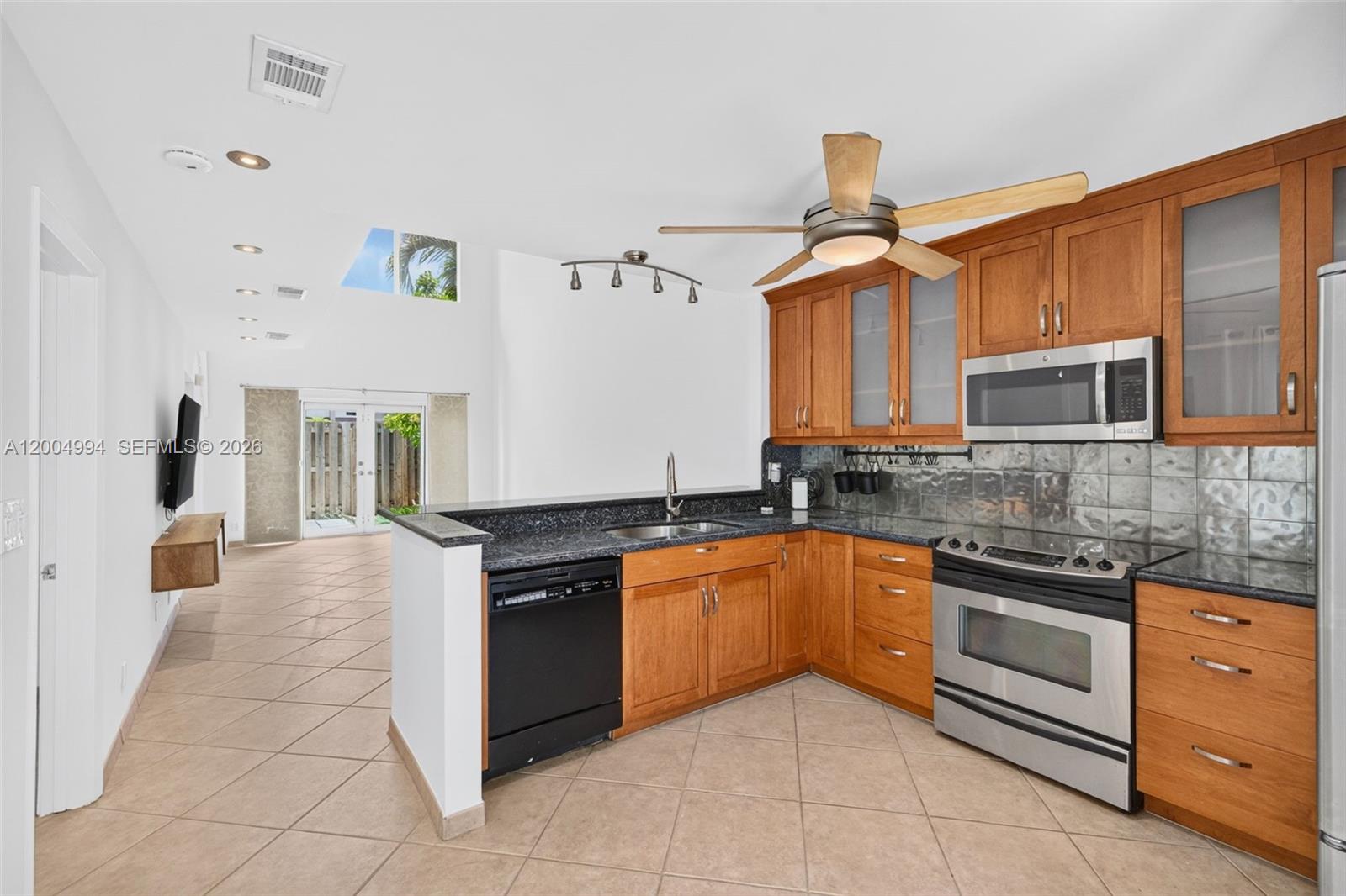 341 City View Drive, Fort Lauderdale, FL 33311 photo 17