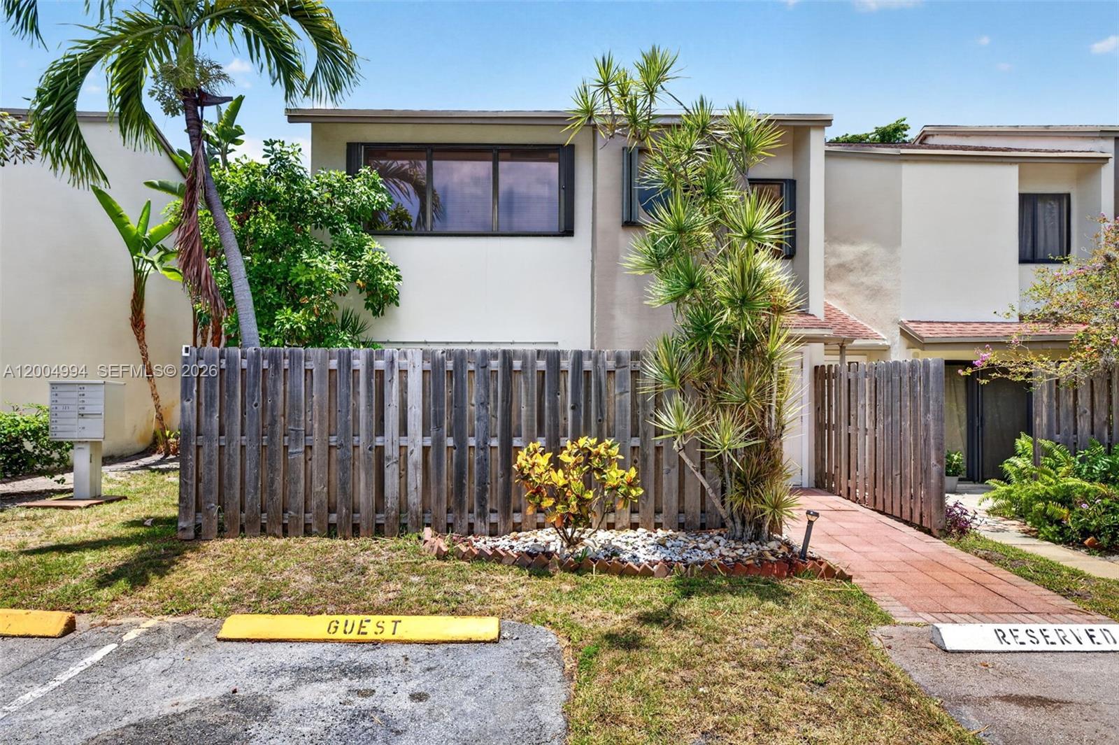 341 City View Drive — photo 3