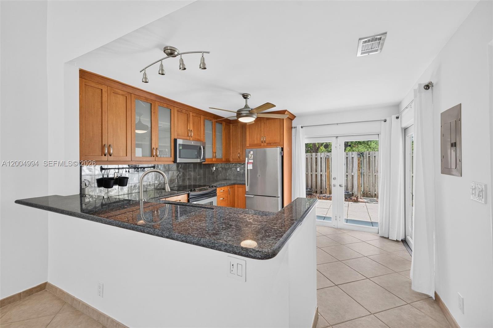 341 City View Drive, Fort Lauderdale, FL 33311 photo 22