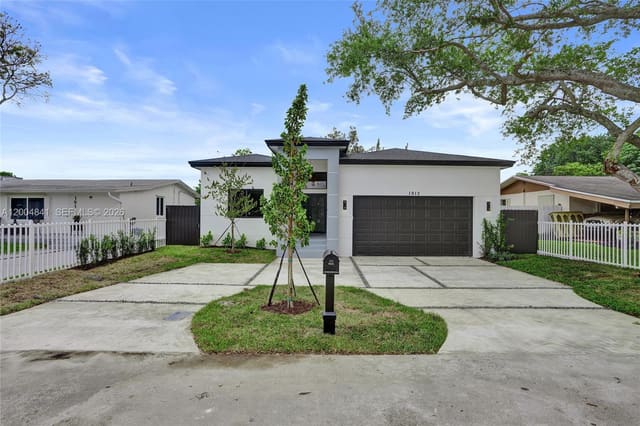 1913 SW 97th Avenue, sold in Everglades Sugar Land C, Miramar, FL