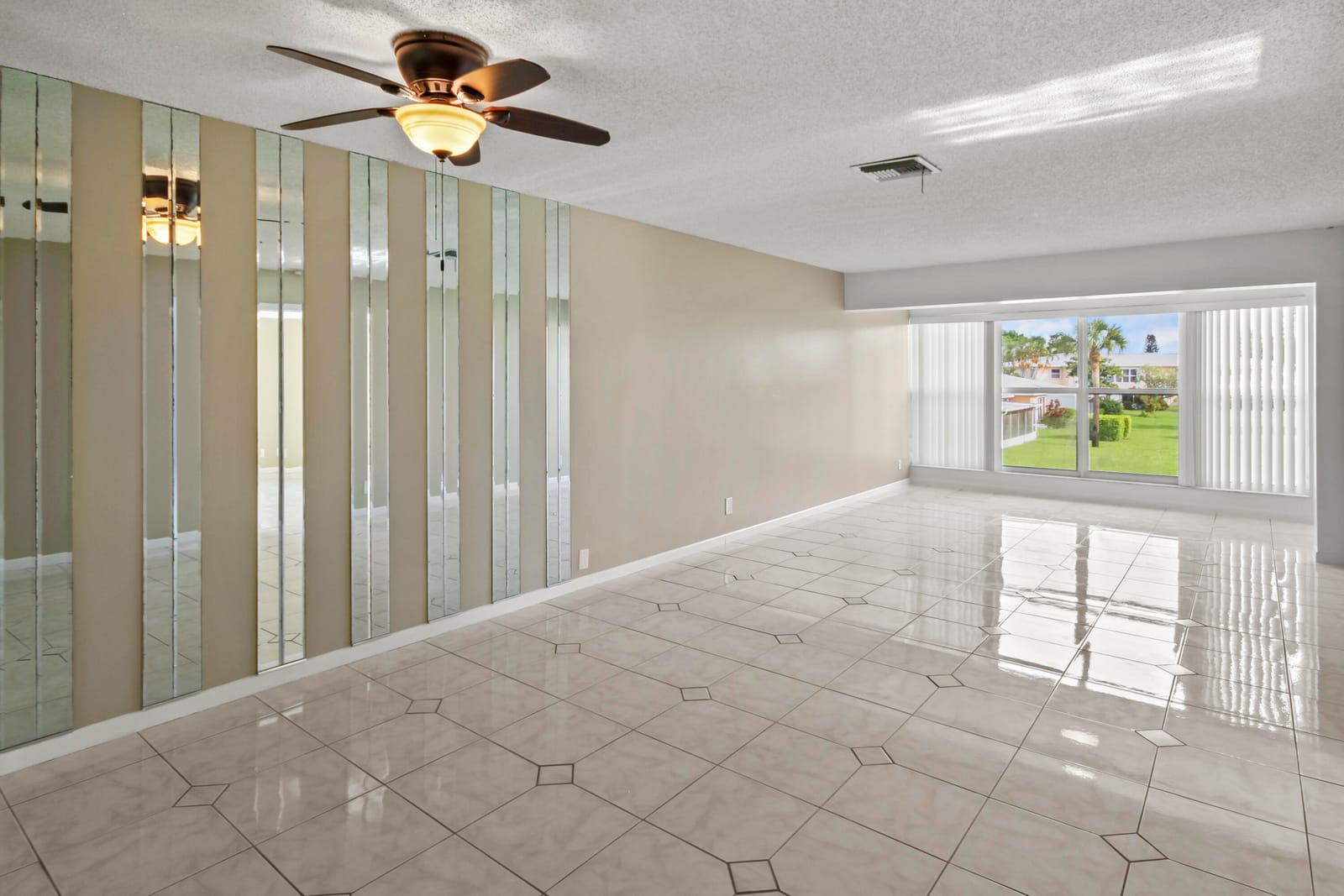 1421 NW 20th Avenue 204 — photo 11