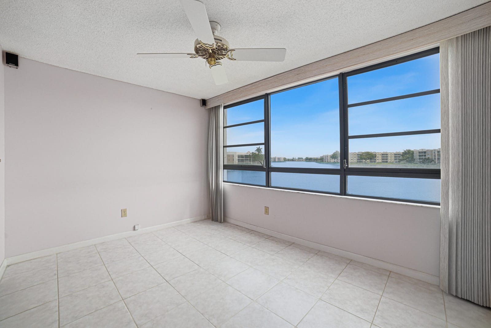 10442 E Clairmont Circle 204 — photo 2