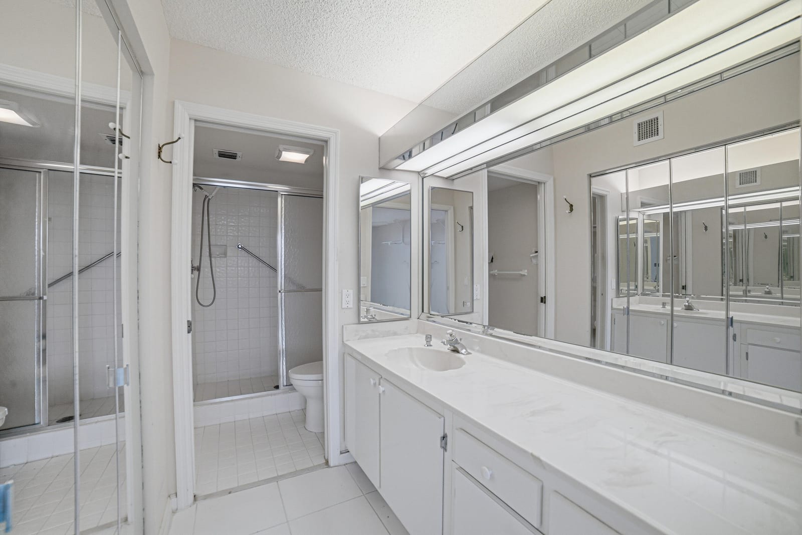 10442 E Clairmont Circle 204, Tamarac, FL 33321 photo 13