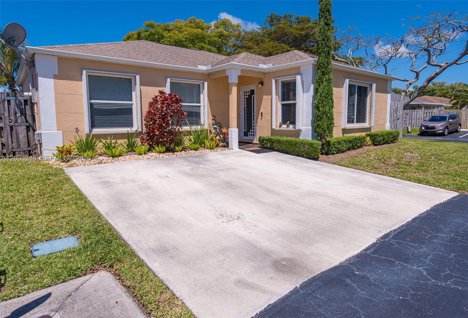 9786 SW 222nd Terrace, Cutler Bay, FL 33190 photo 2