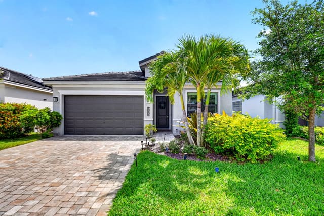 7527 Moonrise Drive, sold in Lantana Farms Pud, Lake Worth, FL