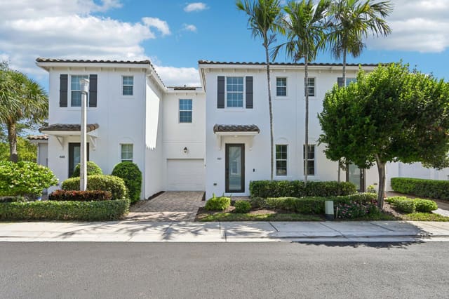 482 Graham Place, sold in Estates At Heritage Club, Boynton Beach, FL