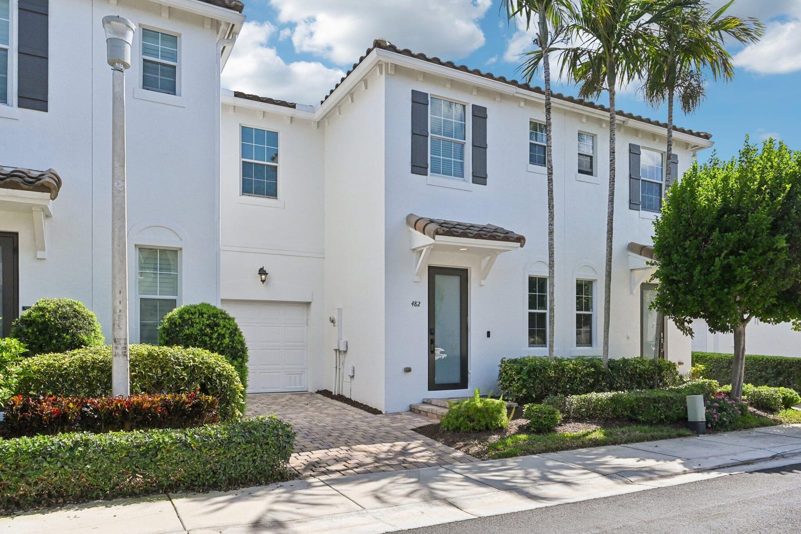 482 Graham Place, Boynton Beach, FL 33435 photo 2