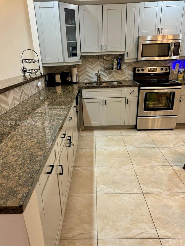 3725 S Ocean Drive L12, Hollywood, FL 33019