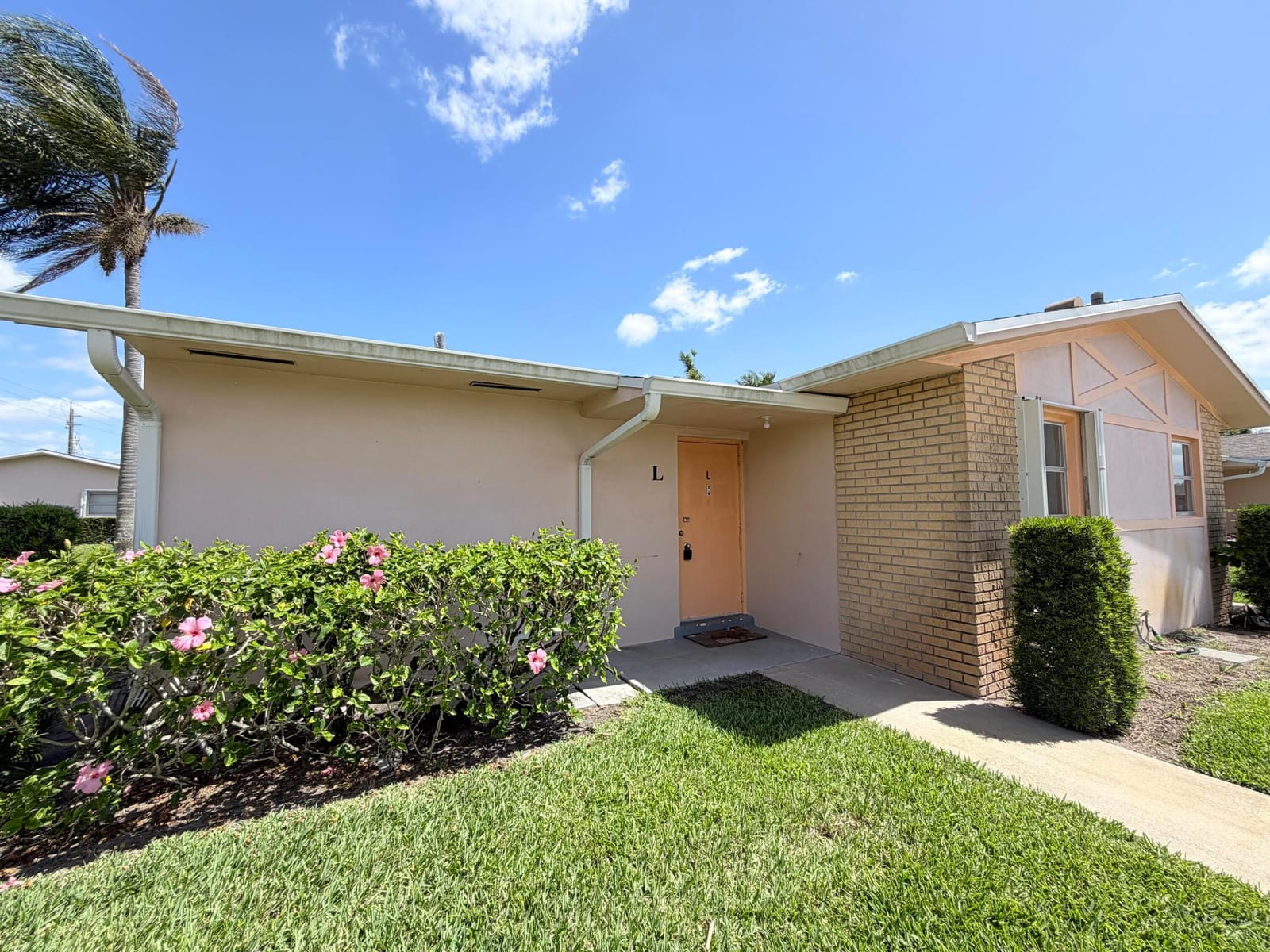 2607 Dudley Drive W L — photo 2