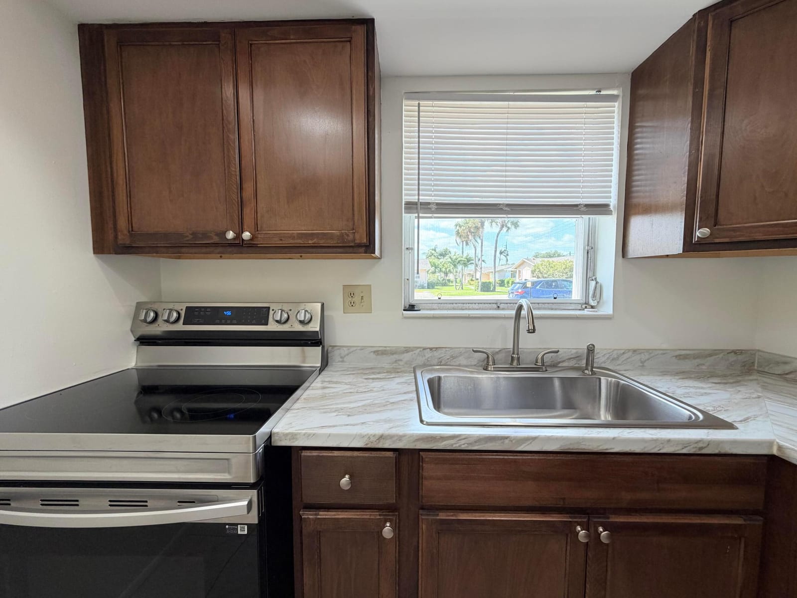 2607 Dudley Drive W L — photo 9