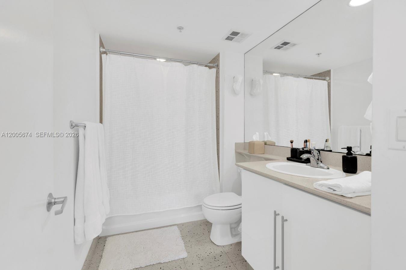 335 S Biscayne Boulevard 3408, Miami, FL 33131 photo 11