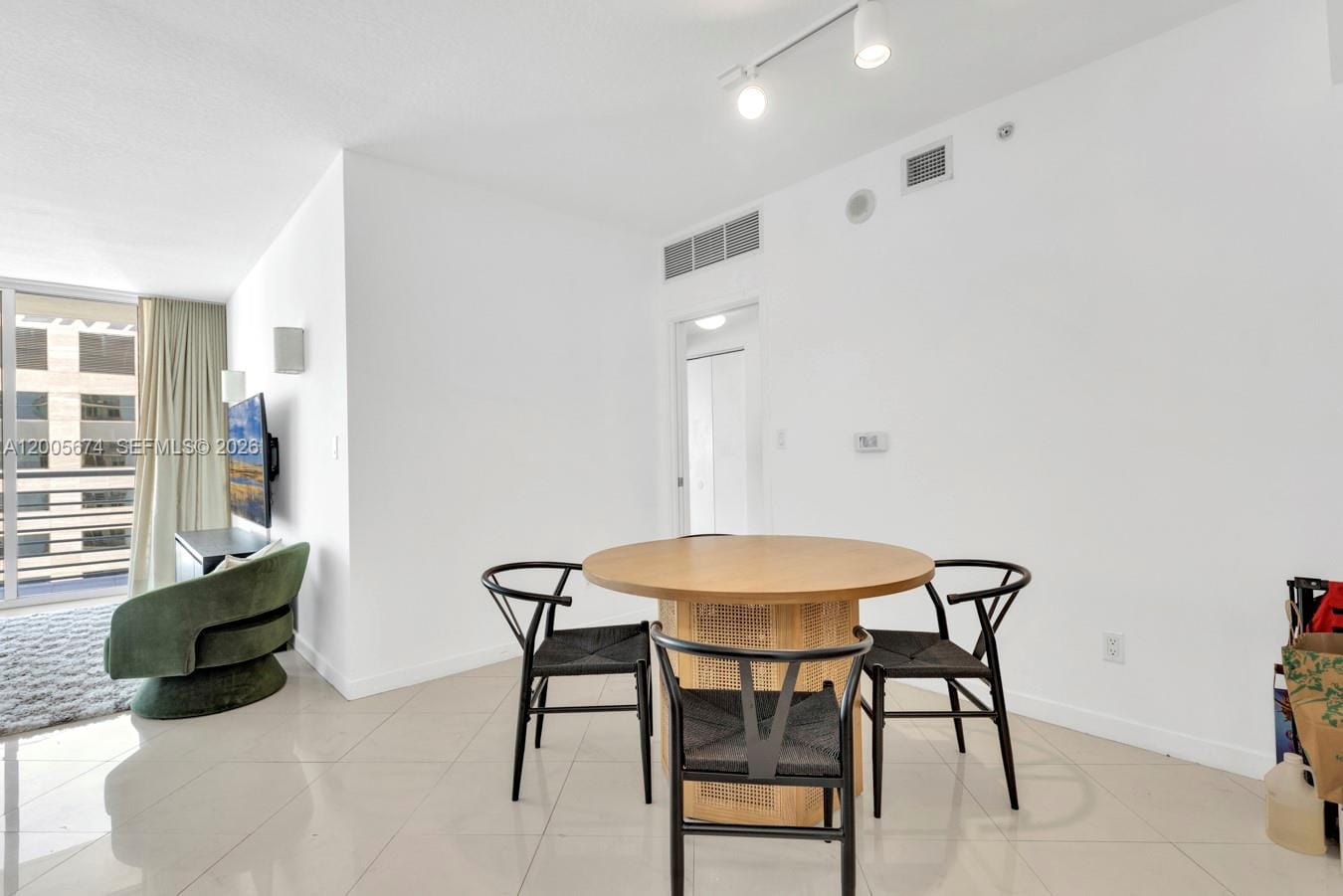 335 S Biscayne Boulevard 3408, Miami, FL 33131 photo 3