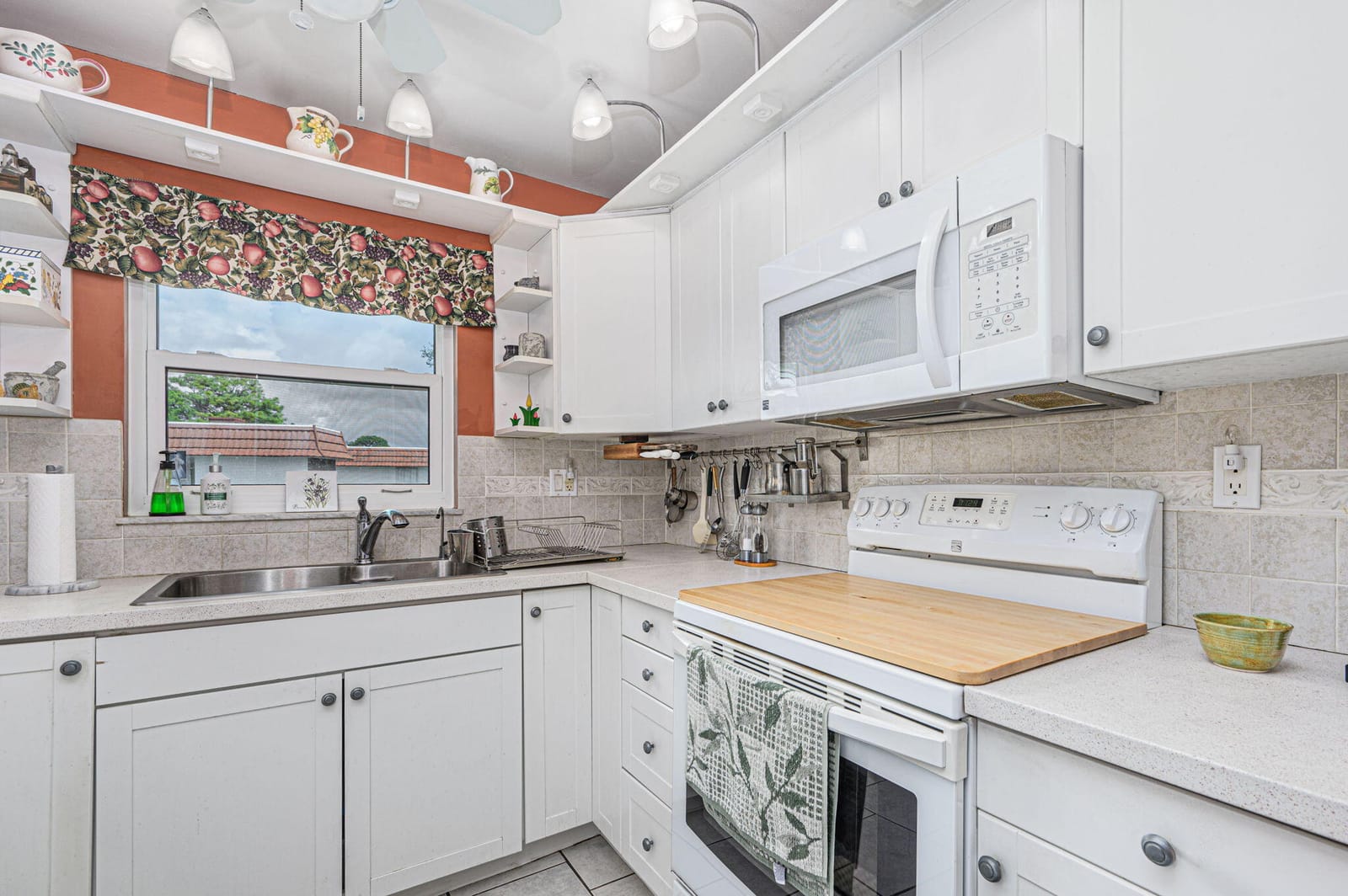 1225 NW 21st Street 7-708 — photo 5