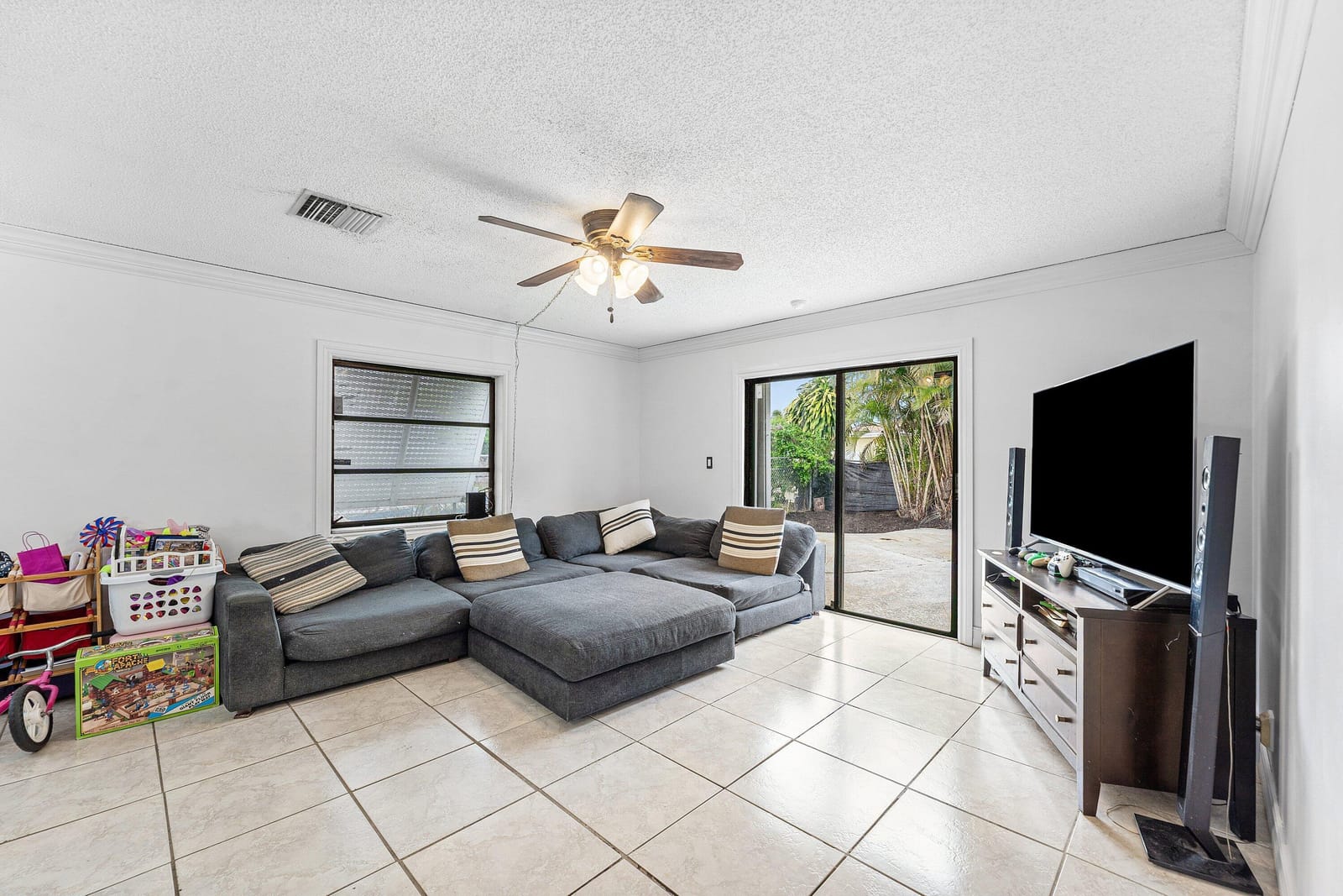 6407 Boulevard Of Champions Boulevard Of Champions, North Lauderdale, FL 33068 photo 4