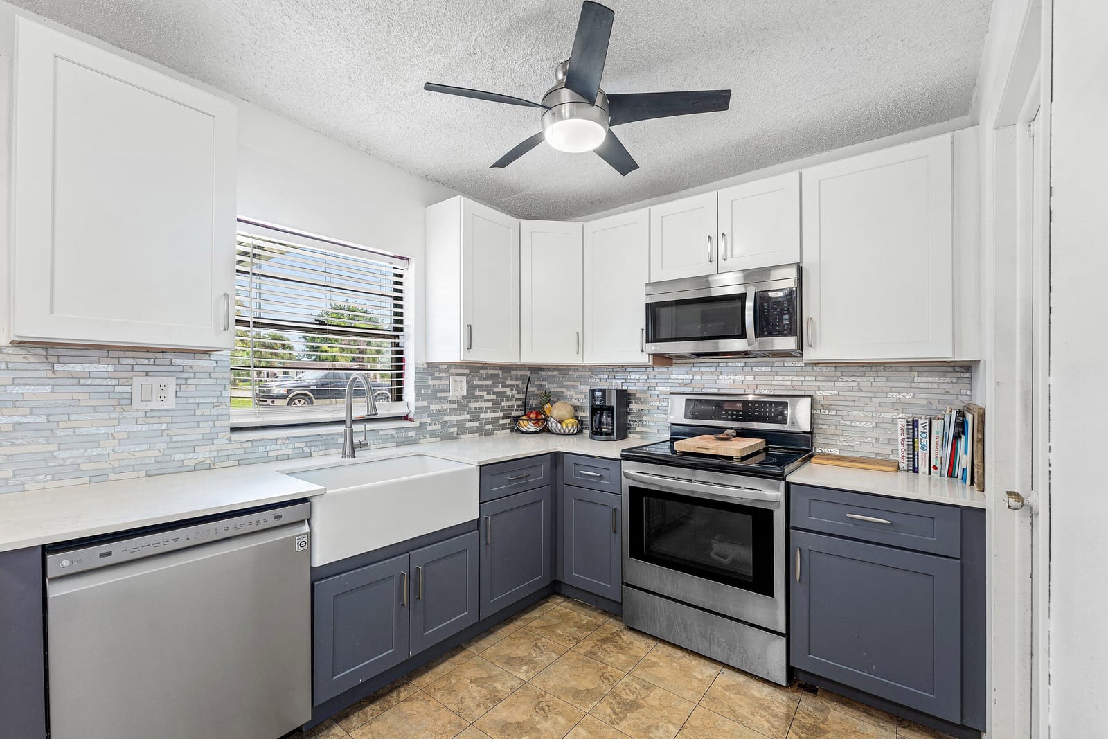 6407 Boulevard Of Champions Boulevard Of Champions, North Lauderdale, FL 33068 photo 9