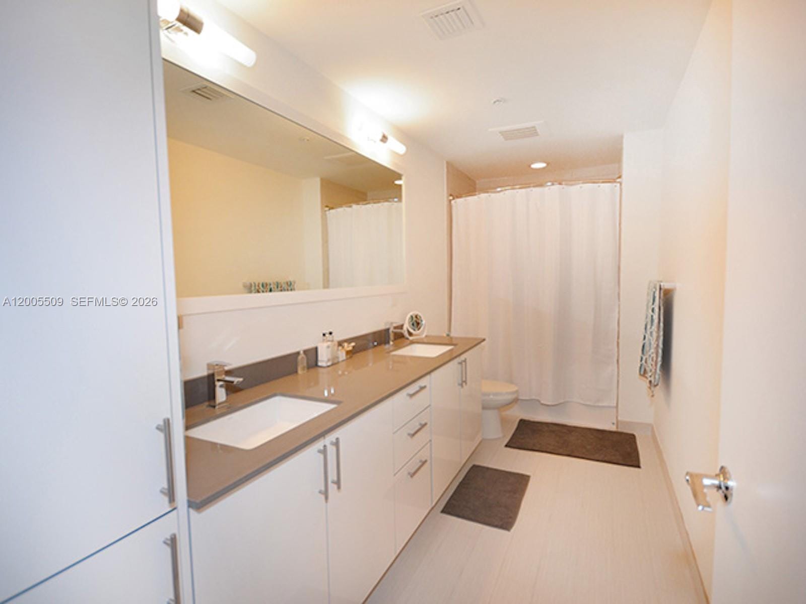999 SW 1st Avenue 1611, Miami, FL 33130 photo 13