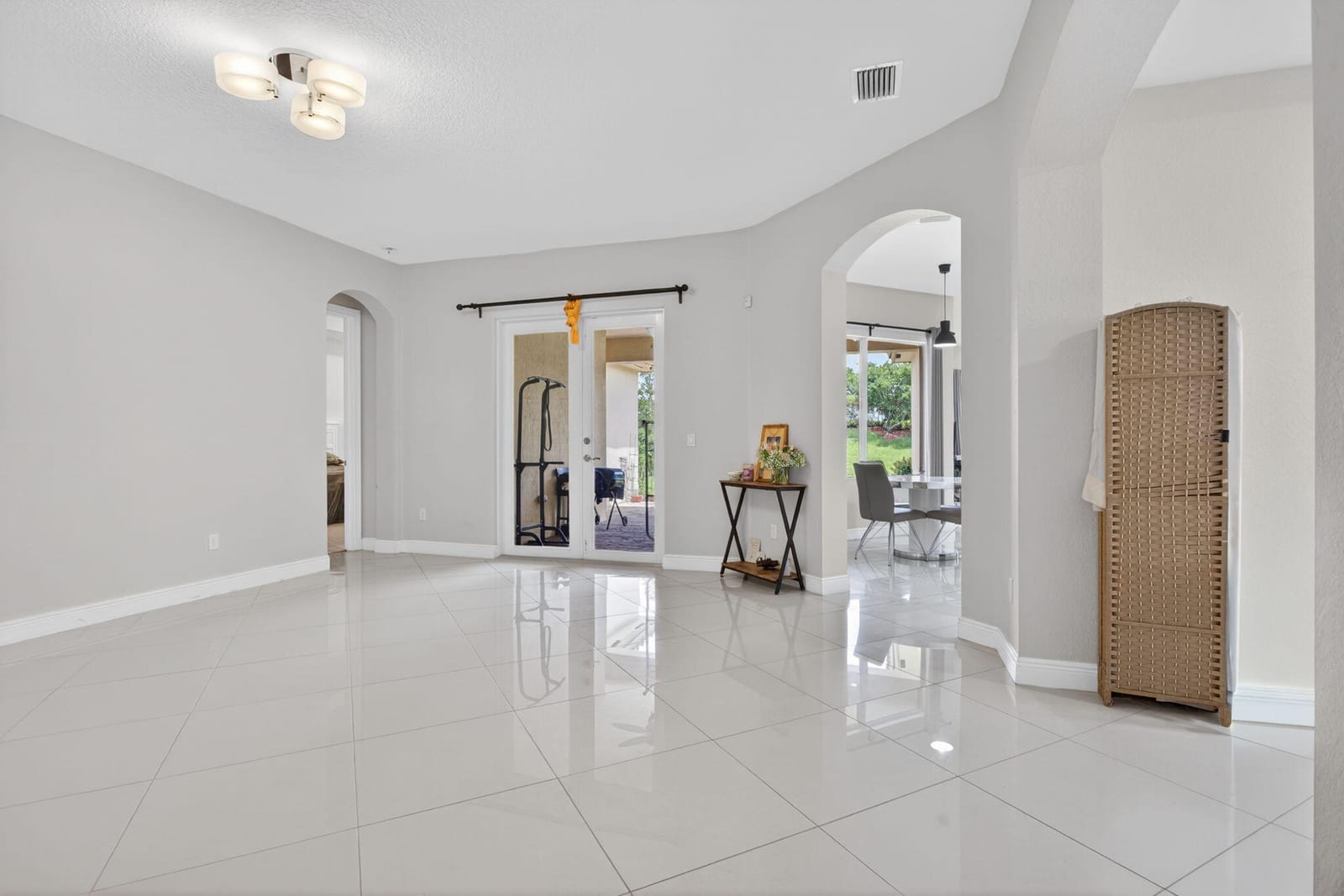 8850 Miralago Way — photo 11