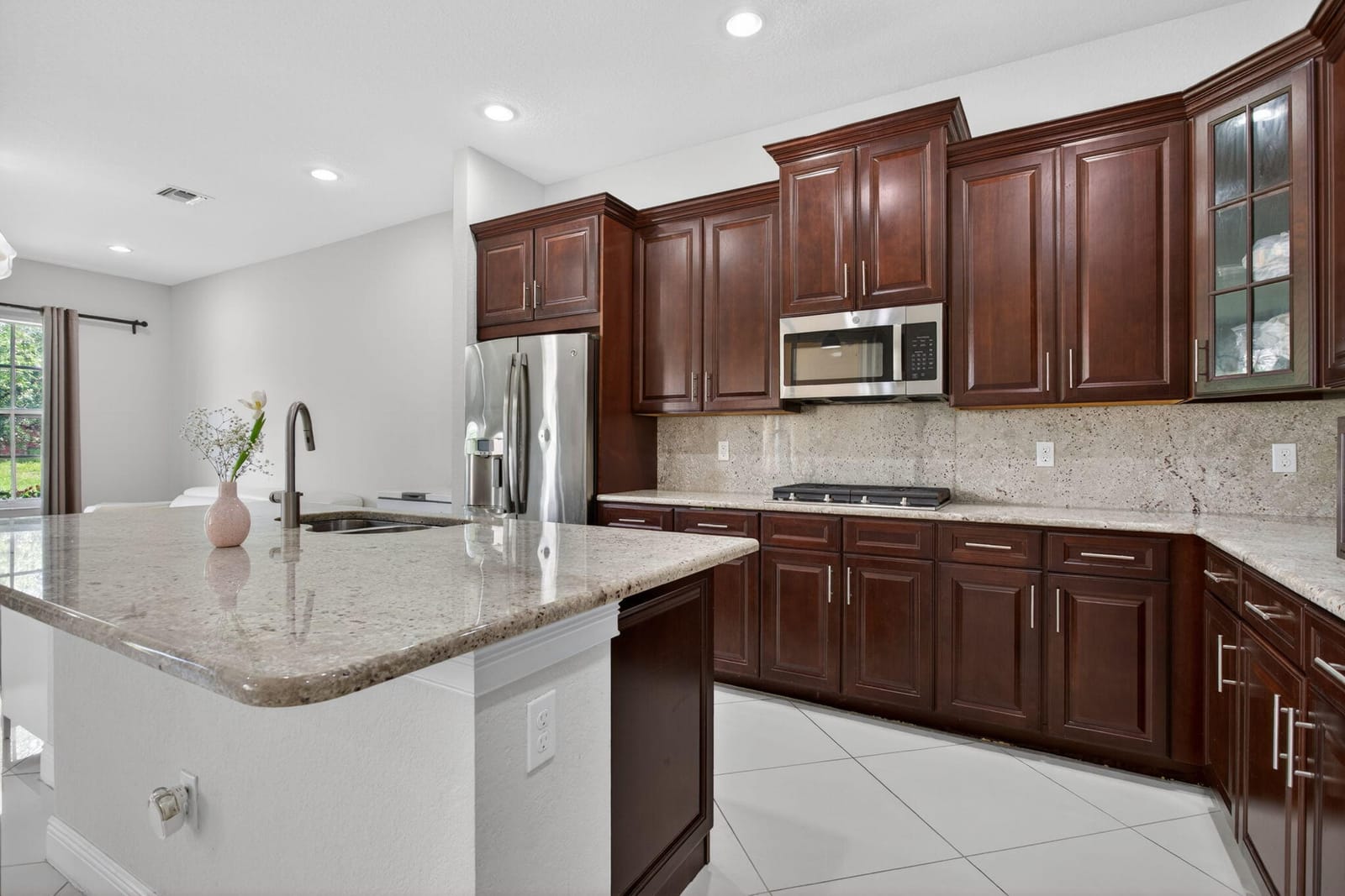 8850 Miralago Way — photo 4