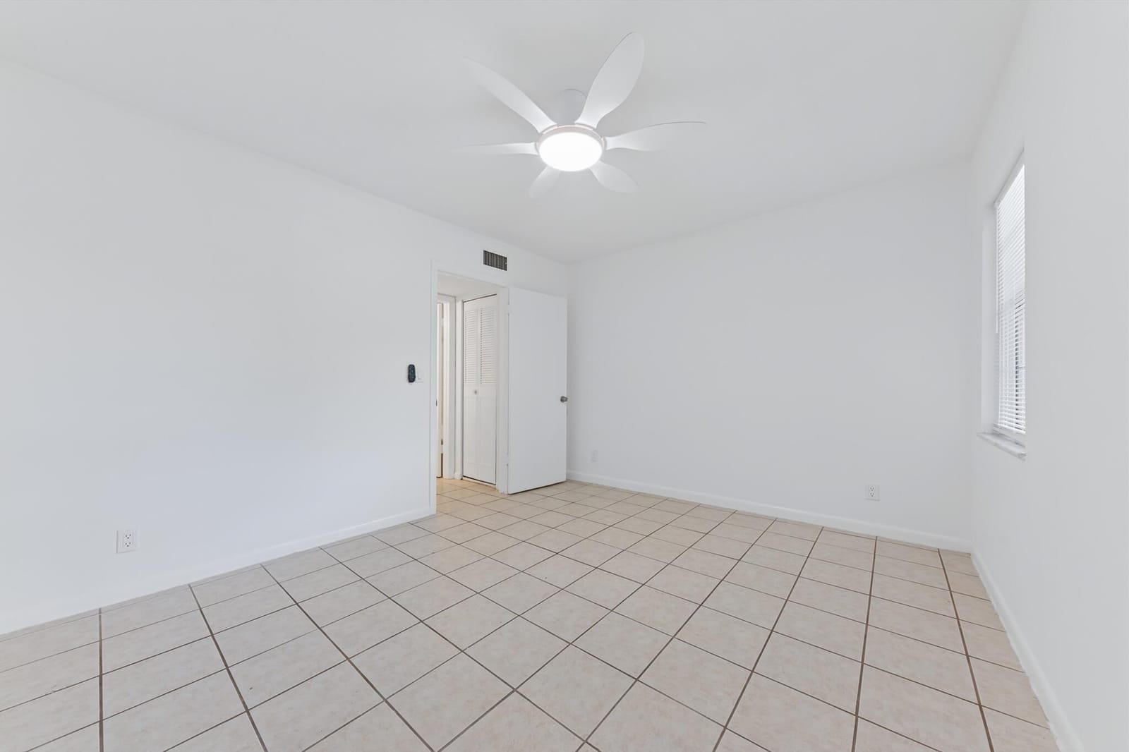 126 Sparrow Drive 10b, Royal Palm Beach, FL 33411 photo 15