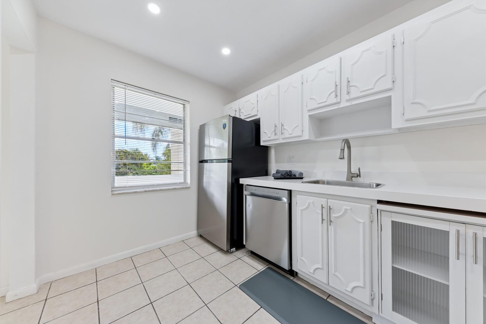 126 Sparrow Drive 10b, Royal Palm Beach, FL 33411 photo 5