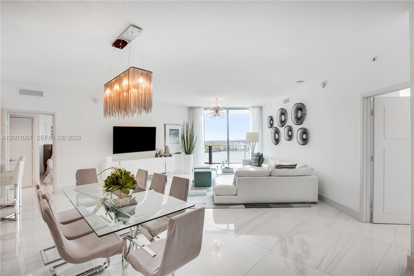 17111 Biscayne Boulevard 2008 — photo 2