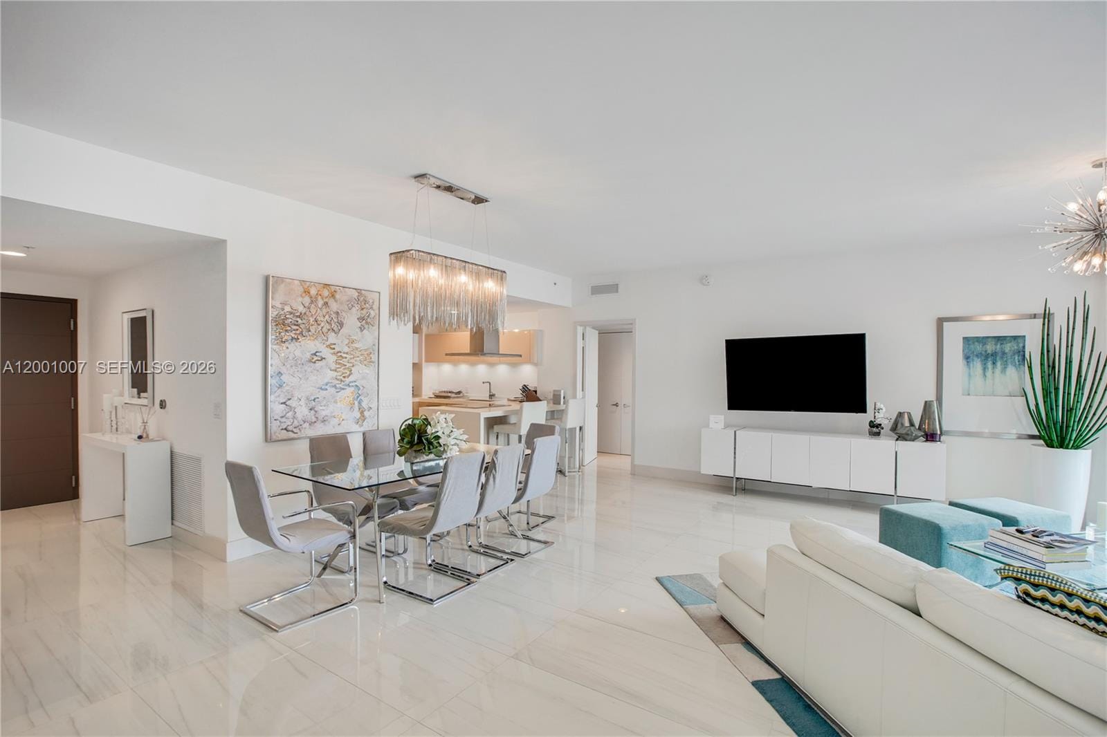 17111 Biscayne Boulevard 2008 — photo 3