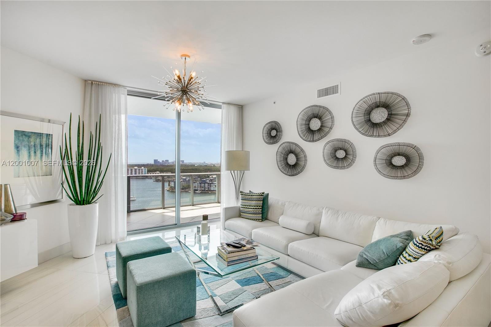 17111 Biscayne Boulevard 2008 — photo 4