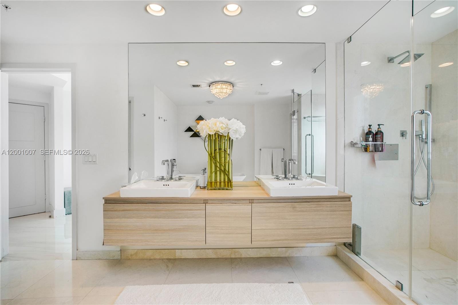 17111 Biscayne Boulevard 2008 — photo 9