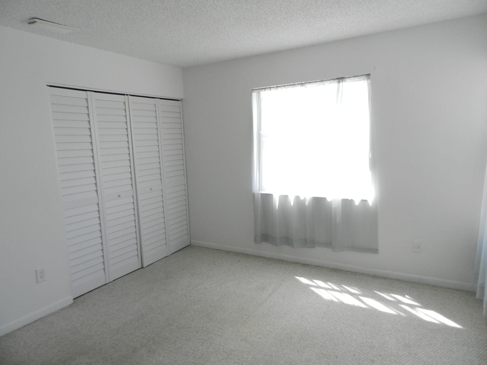 1110 E Lakeview Dr Drive E, Royal Palm Beach, FL 33411 photo 6