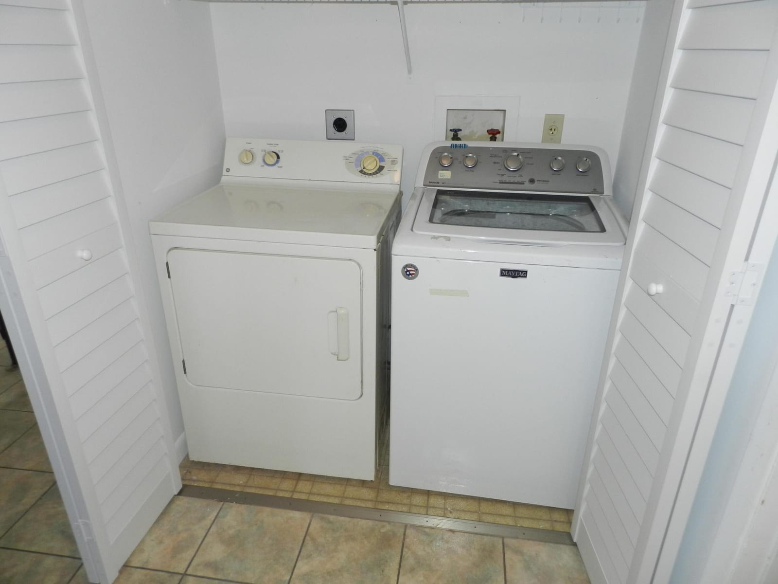 1110 E Lakeview Dr Drive E, Royal Palm Beach, FL 33411 photo 8