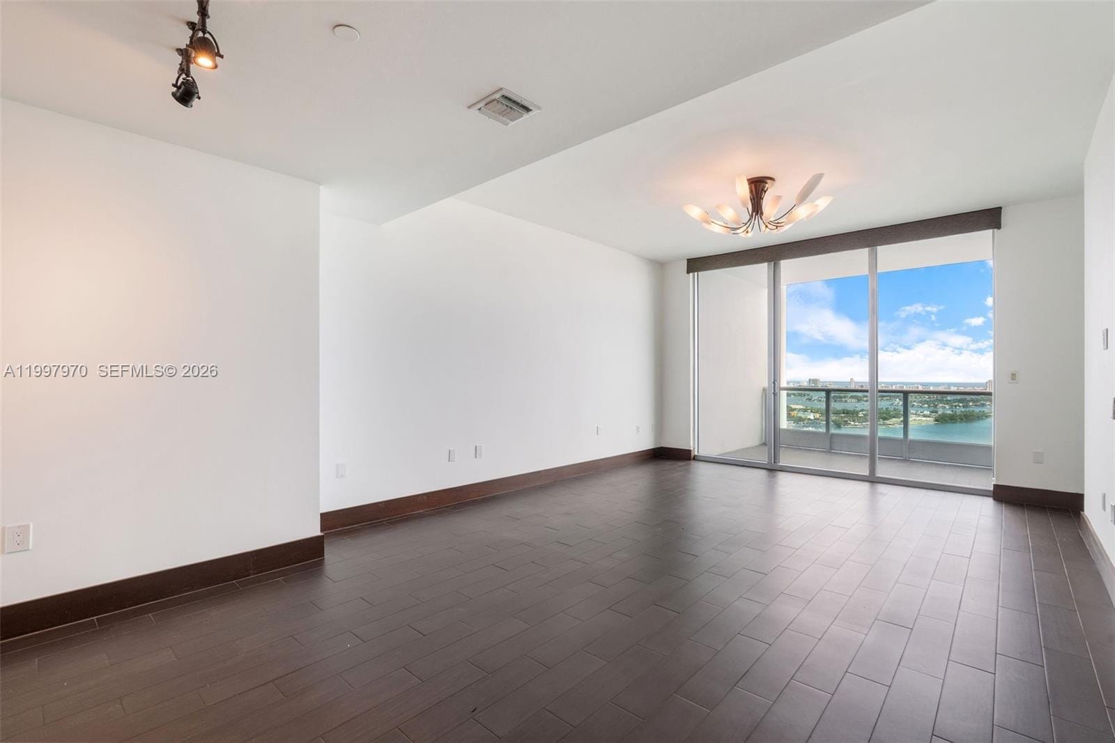 900 Biscayne Boulevard 3502, Miami, FL 33132 photo 12