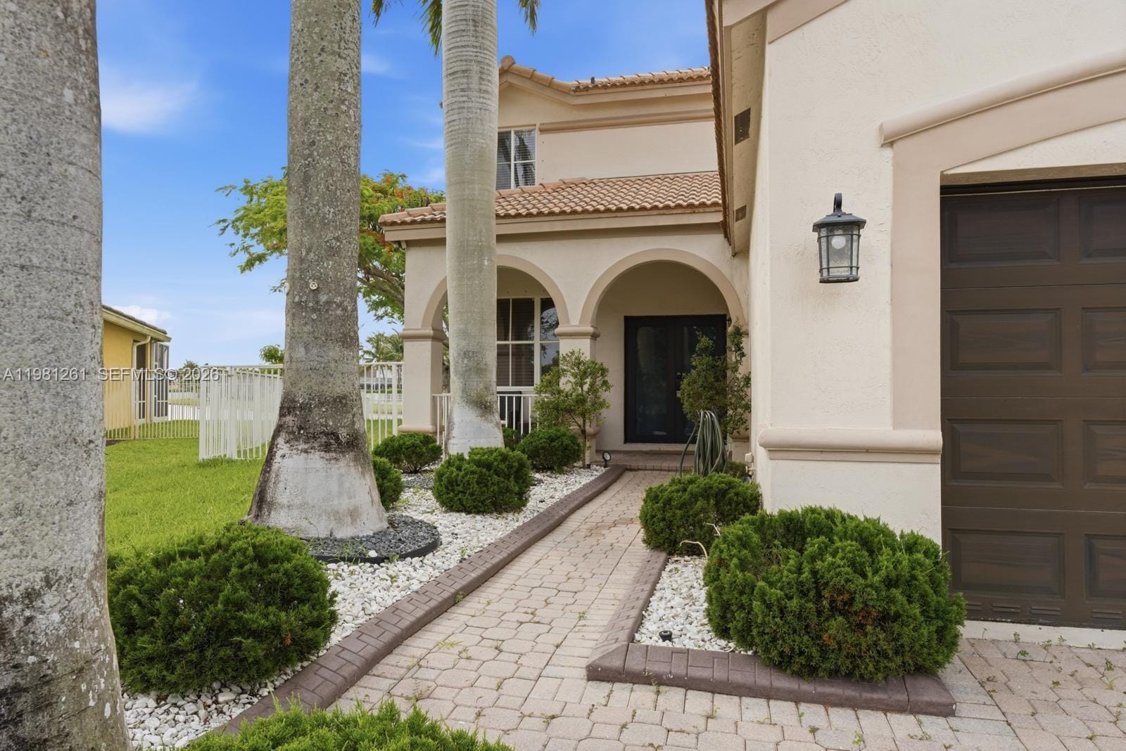 663 Live Oak Lane, Weston, FL 33327 photo 2