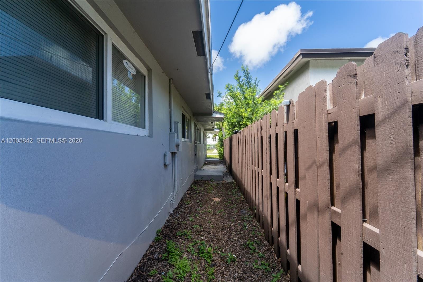 2260 Charleston Street — photo 4