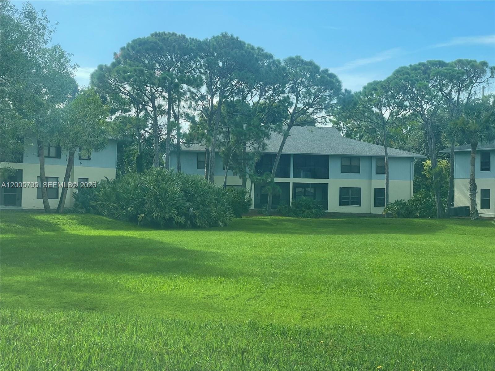 6553 SE Federal Highway 10-102 — photo 1