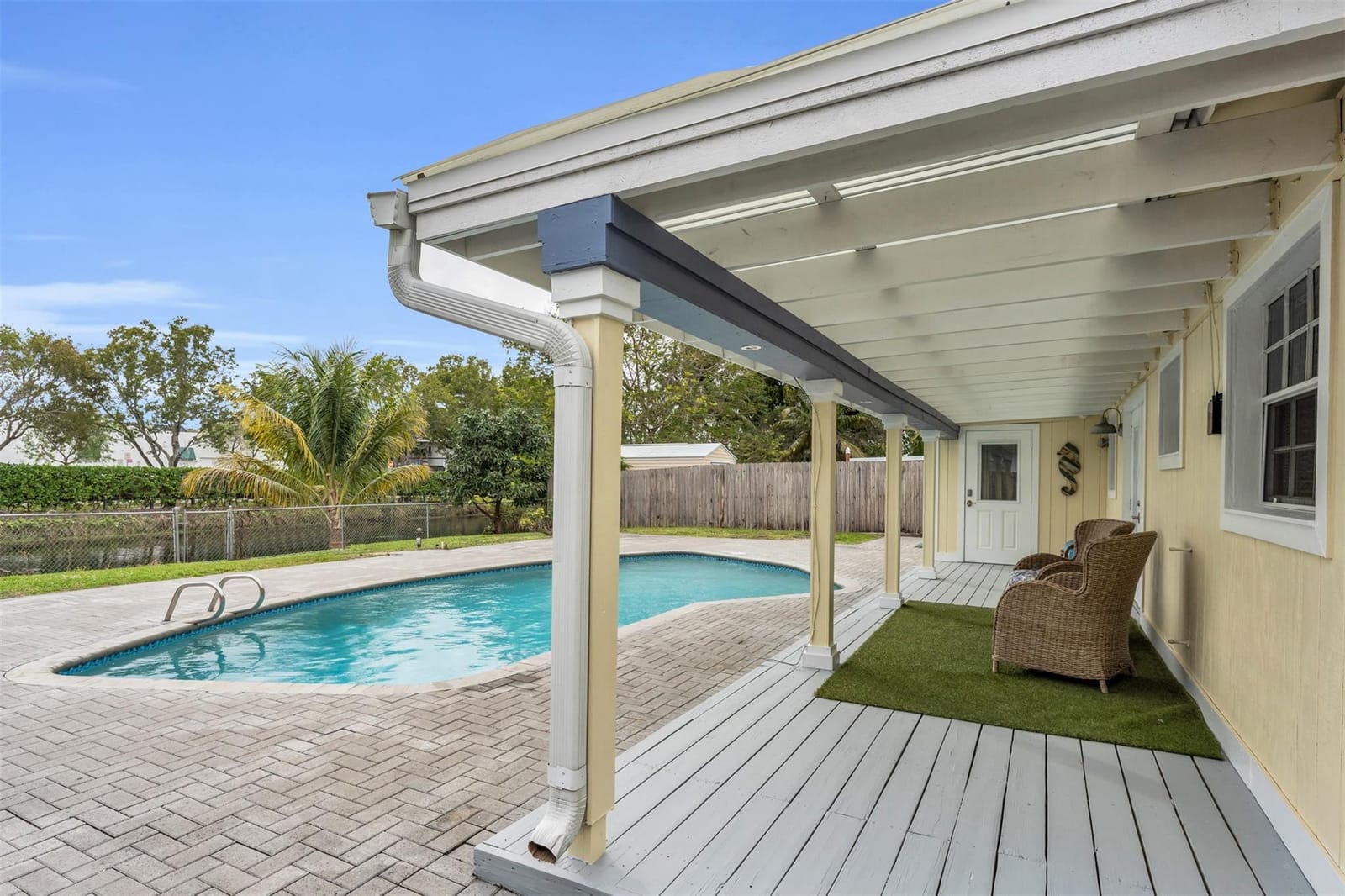 9860 NW 3rd Street, Pembroke Pines, FL 33024 photo 22