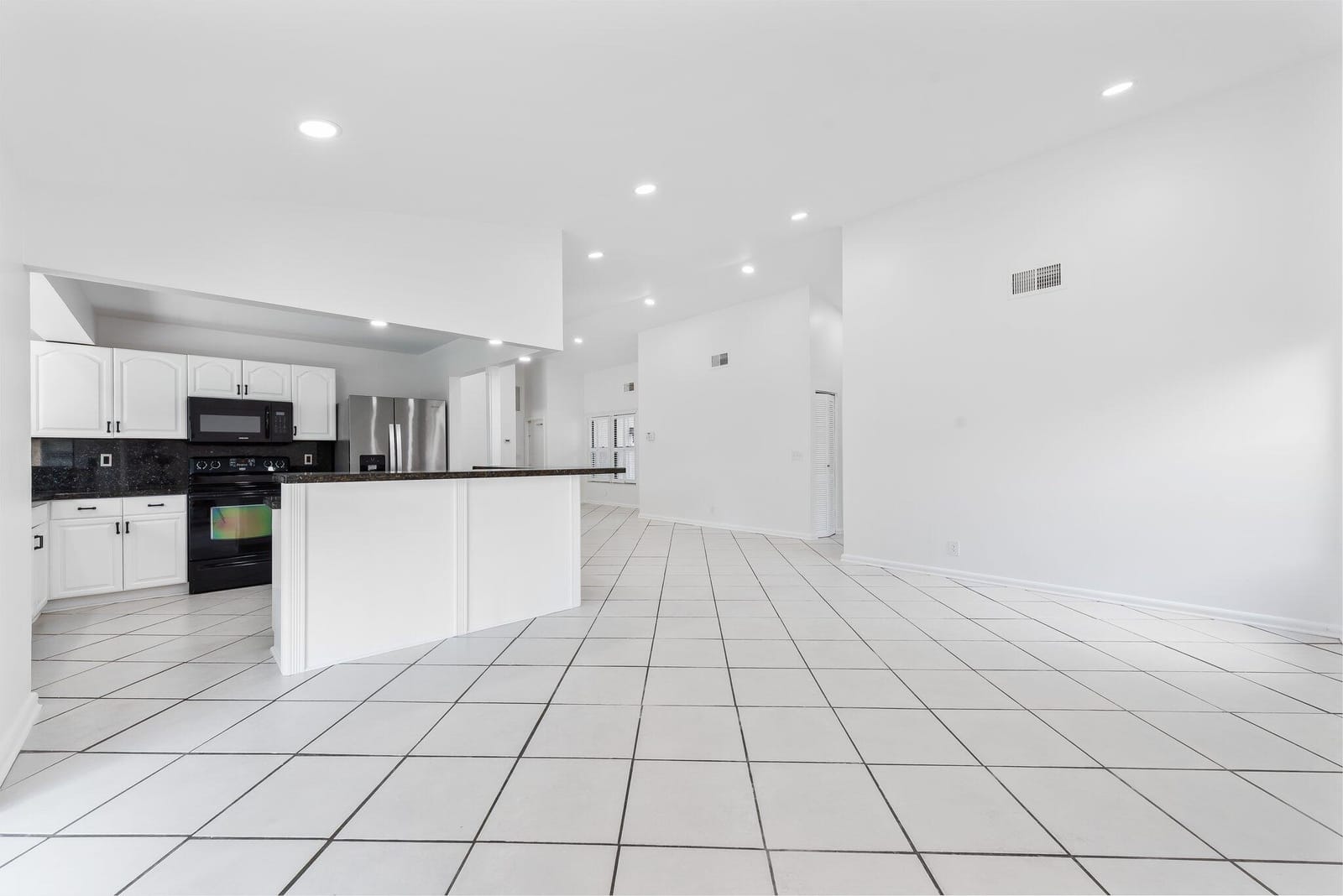9718 Lancaster Place — photo 6