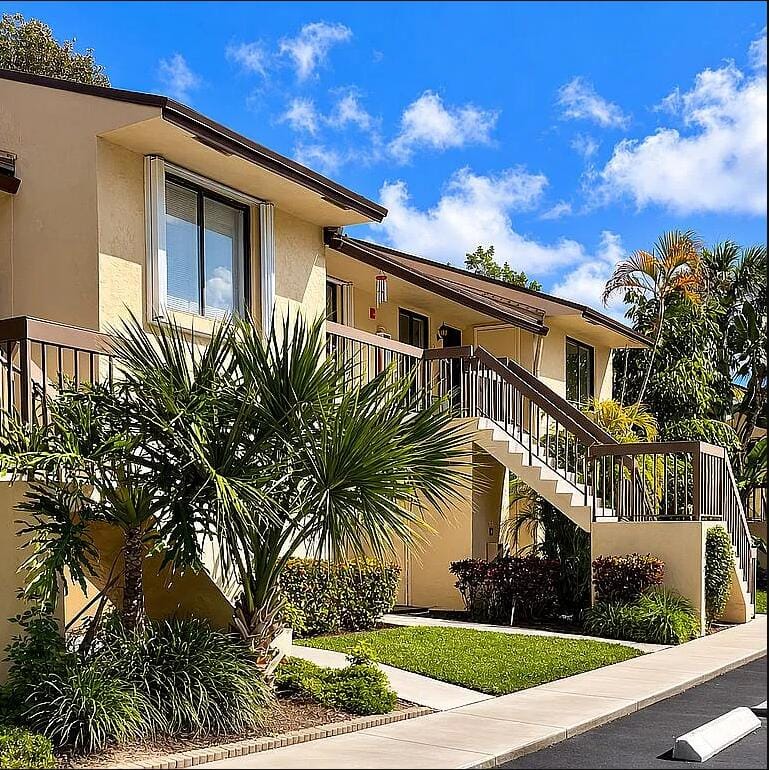 2 bedroom home for sale at 21938 Remsen, Boca Raton, FL 33433 — $269,000