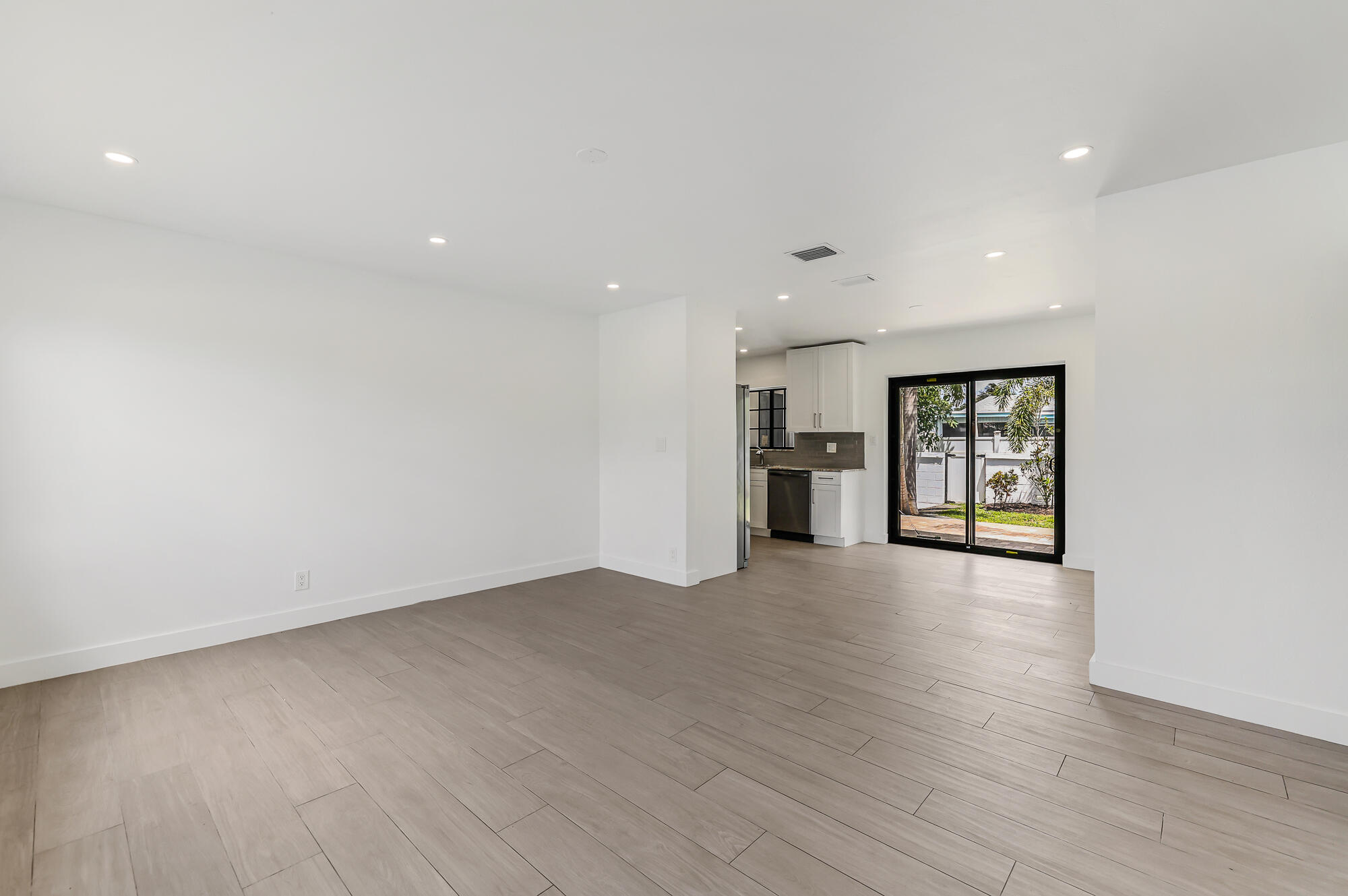 101 NE 57th Court — photo 6
