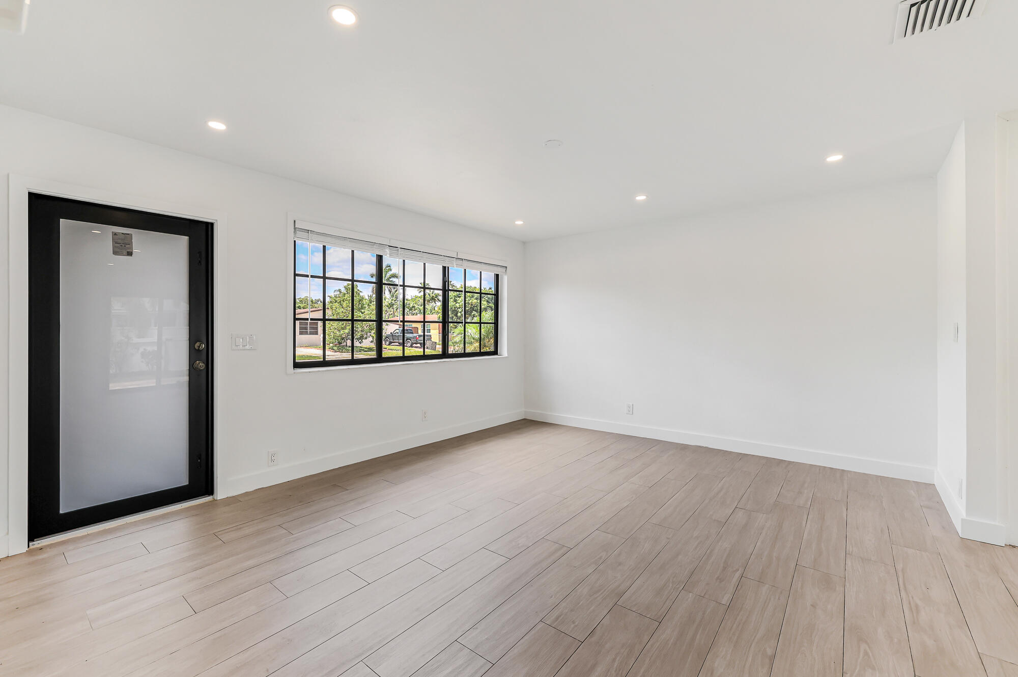 101 NE 57th Court — photo 7