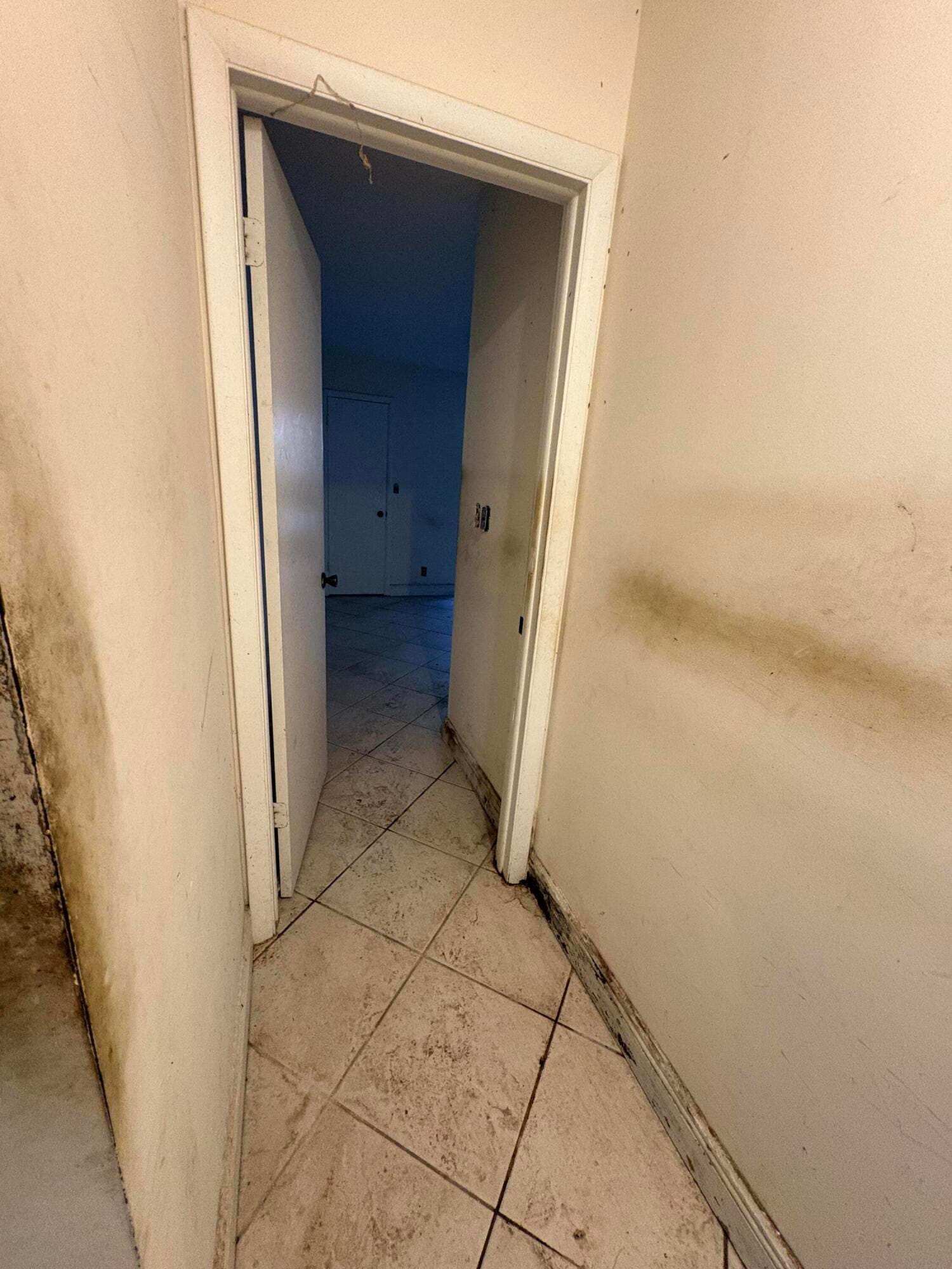 5586 N Lakewood Cir Circle E A — photo 12