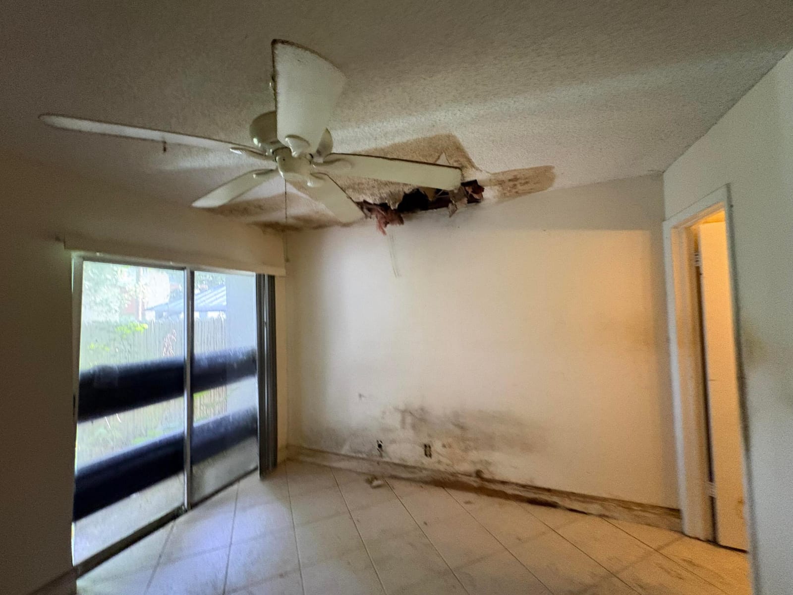 5586 N Lakewood Cir Circle E A, Margate, FL 33063 photo 16