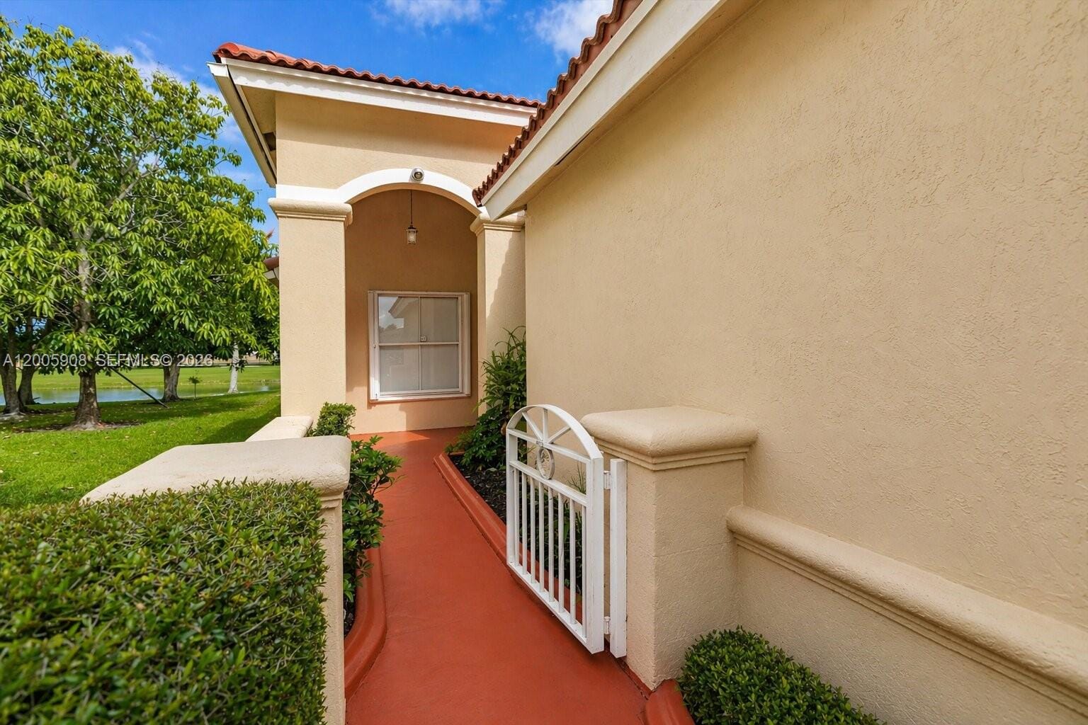 6298 Harbour Chase Drive — photo 3