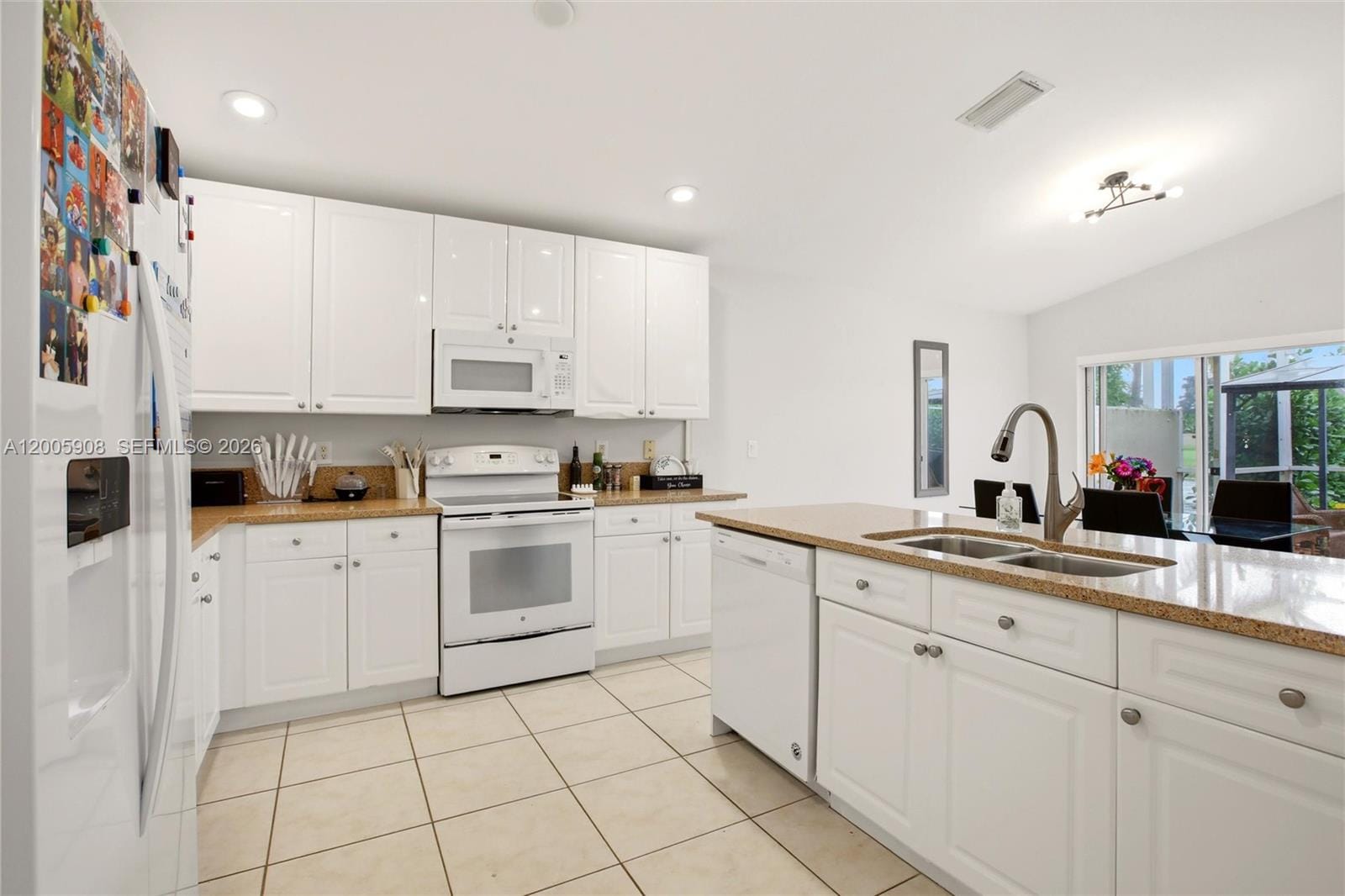 6298 Harbour Chase Drive — photo 8
