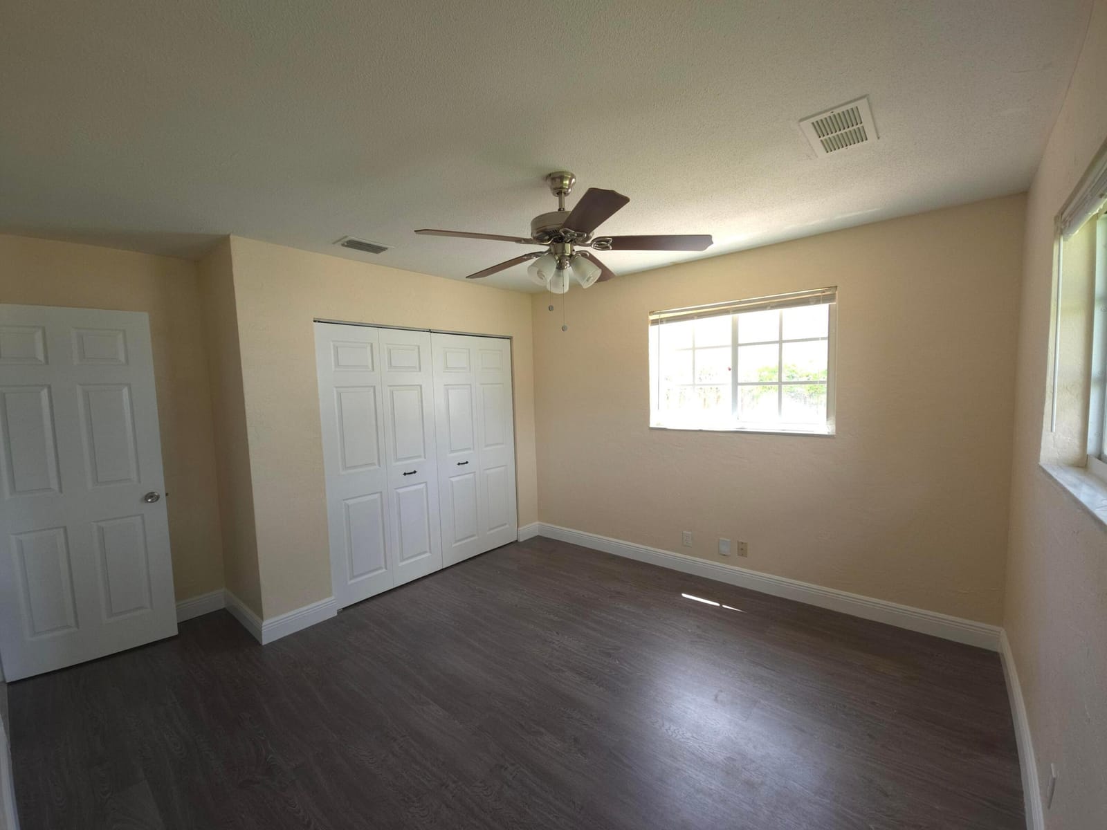 4554 Franwood Drive — photo 10
