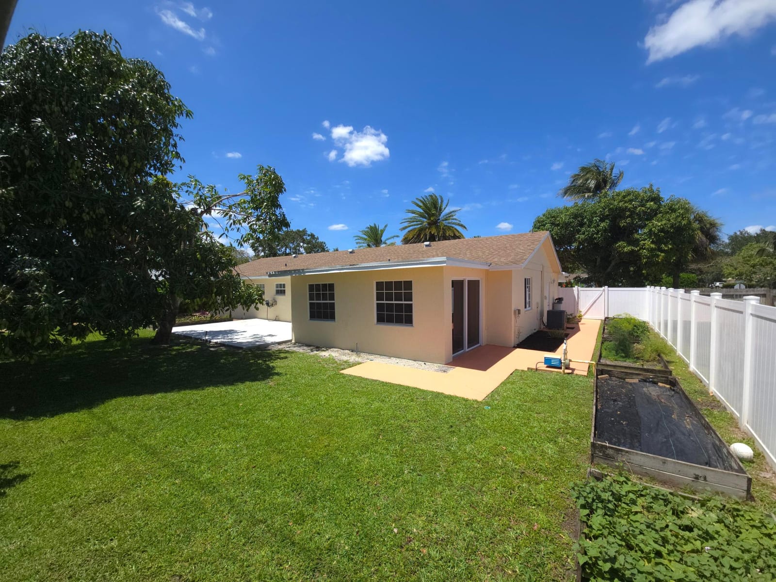 4554 Franwood Drive — photo 3