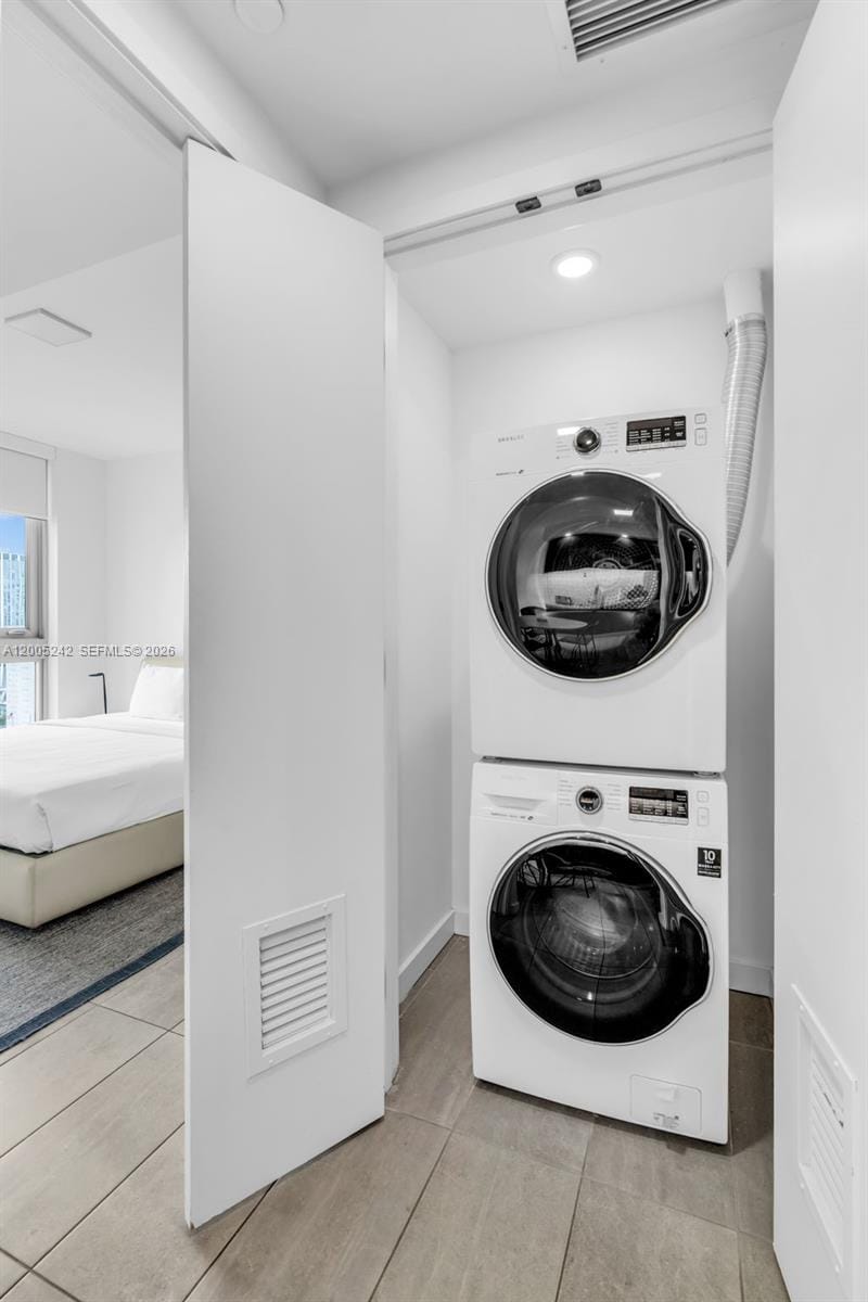 227 NE 2nd Street 2503, Miami, FL 33132 photo 11